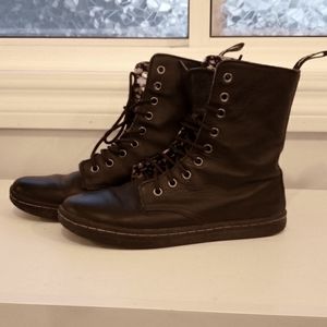 Dr Martens Stratford black soft boots 7